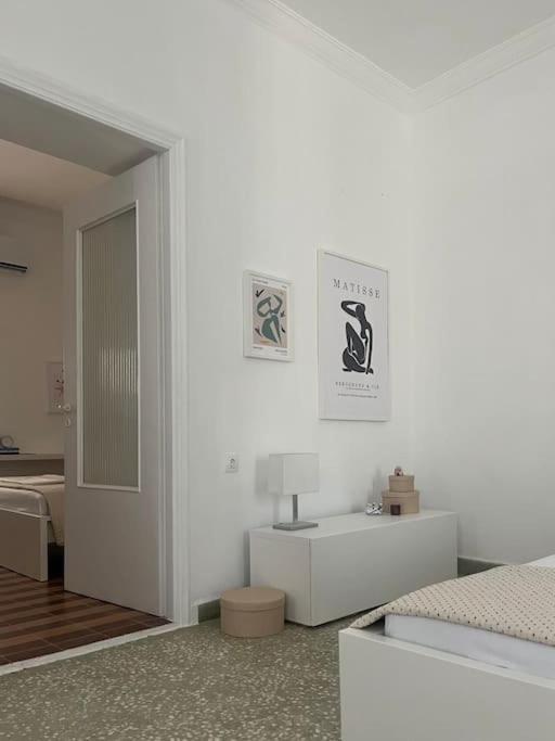 Cozy, Spacious, Newly Renovated Flat In Adamas Eksteriør billede