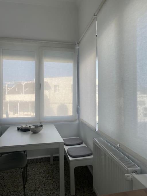 Cozy, Spacious, Newly Renovated Flat In Adamas Eksteriør billede